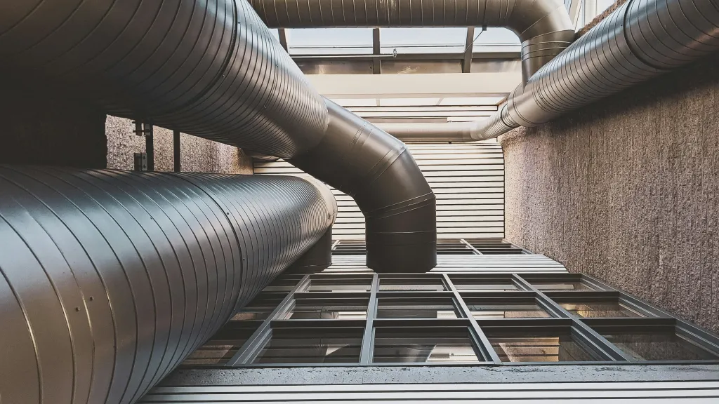 Large-scale professional HVAC ductwork installation